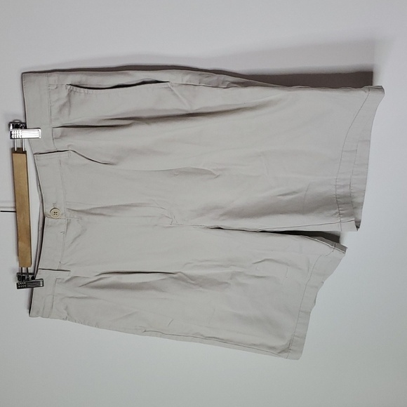 IZOD cream 40" waist shirts - Picture 2 of 7